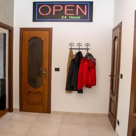 Apartamento A Casa Di Ivy E Baby Turín Exterior foto
