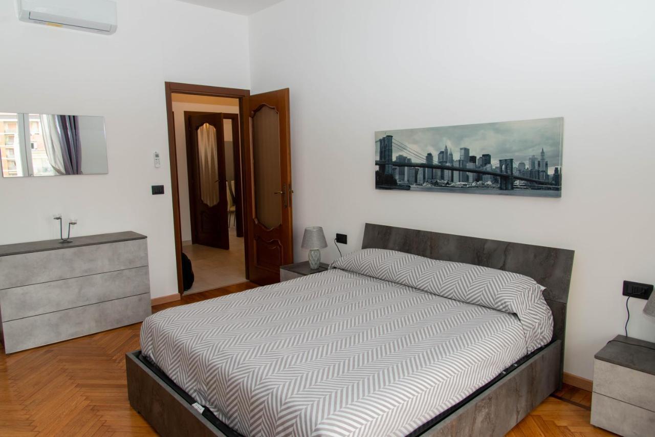 Apartamento A Casa Di Ivy E Baby Turín Exterior foto