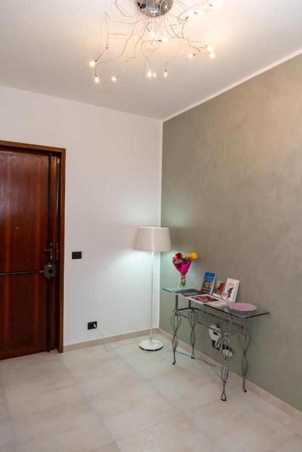 Apartamento A Casa Di Ivy E Baby Turín Exterior foto